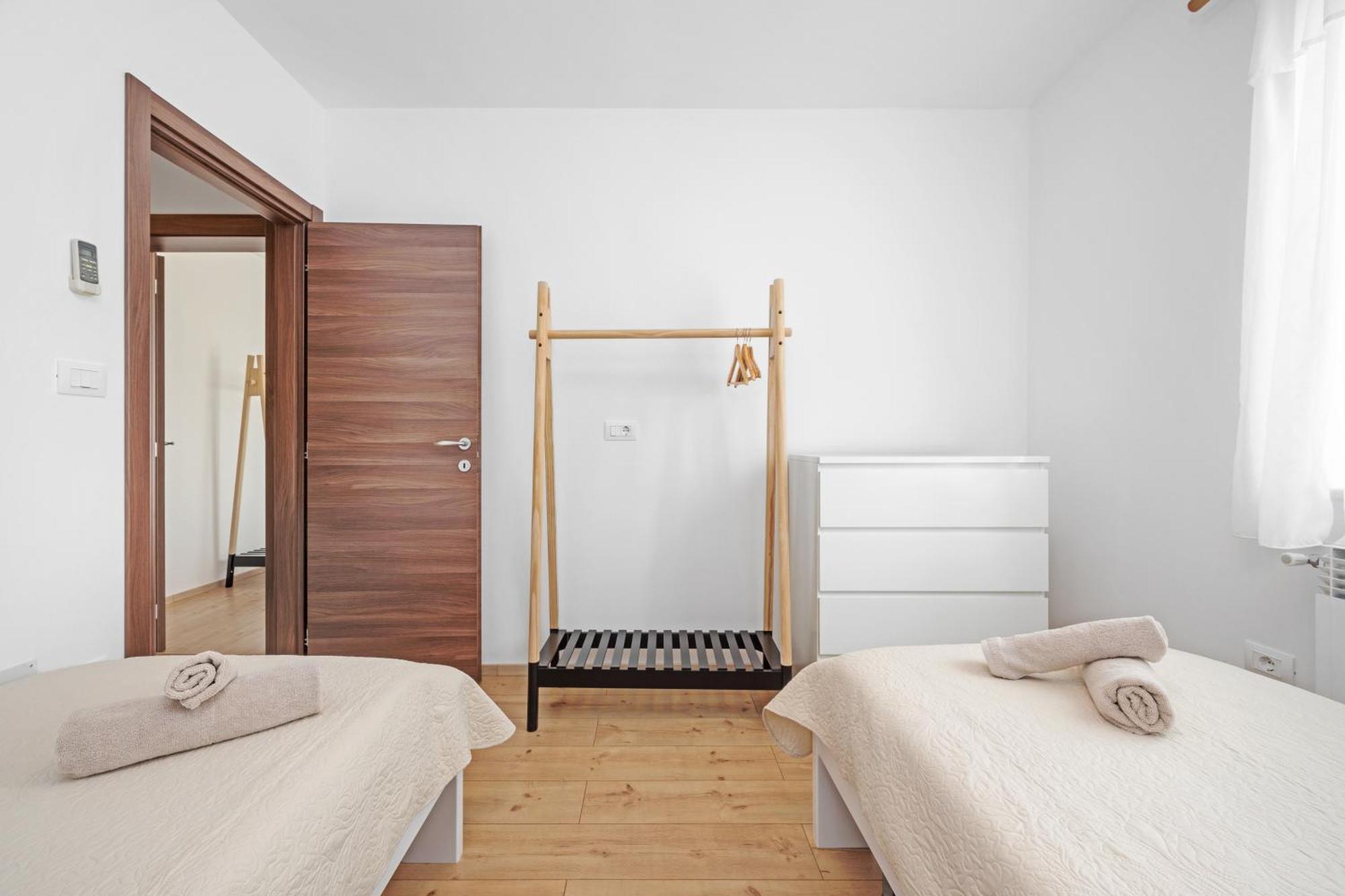 Apartment Delton Fažana Eksteriør billede